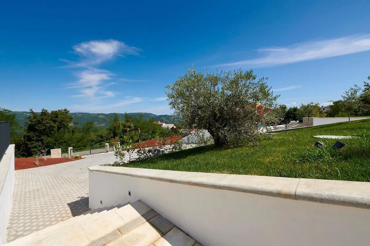 Motovun Villas 0*,